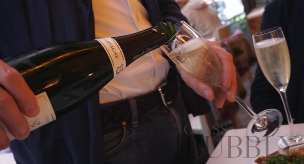 Enjoy Champagne in Notting Hill Gate Enjoy Champagne in Notting Hill Gate